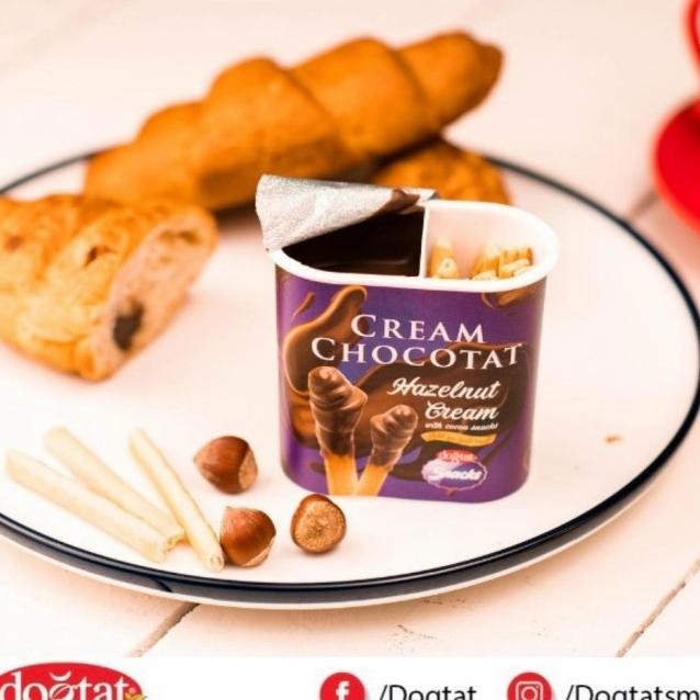 

Dogtat Cream Chocotat 55 Gram - Biskuit Stik Dengan Saus Turkey