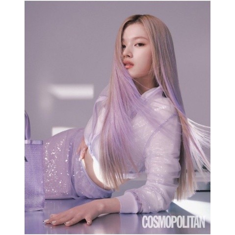 

❤️STOK TERSEDIA❤️[MAJALAH KOREA] STOK TERSEDIA :-) SANA_COVER! Cosmopolitan, Jan. 2022. (TWICE SANA) - Artikel utama: Sana 8 halaman termasuk |cryVTt1K|