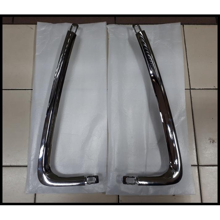Garnish Grill Bemper Crum Kiri Kanan Mitsubishi Outlander 2012
