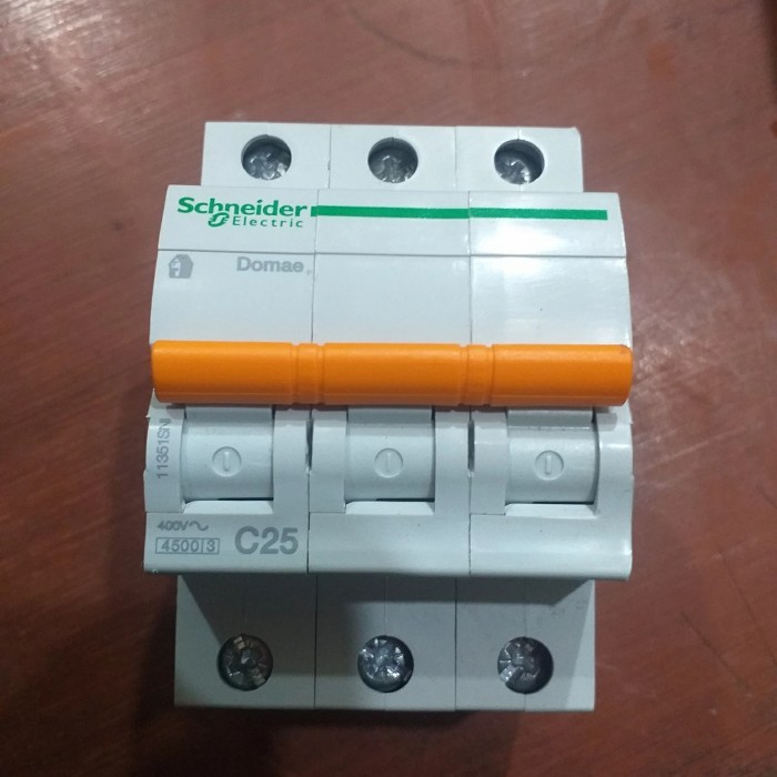 Mcb 3Phase 25A Schneider Domae 4,5Ka
