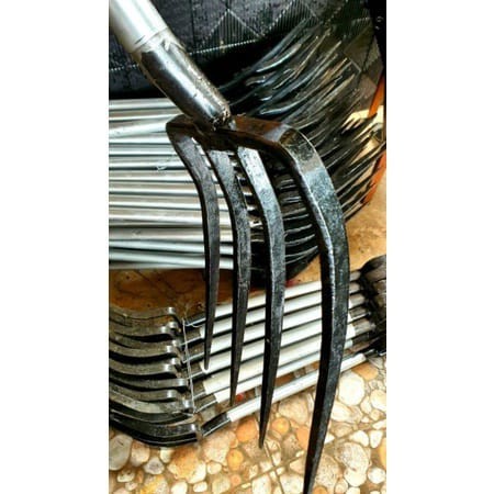 garpu tanah baja super