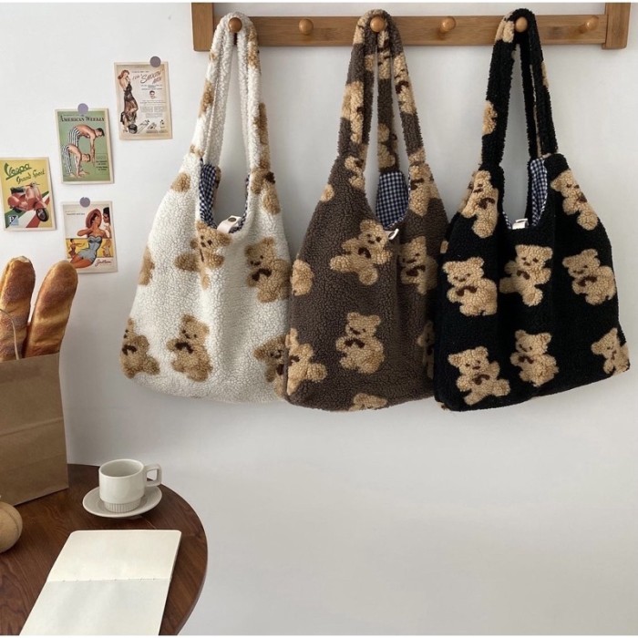 Town Shell Korean Fluffy Bear Totebag / Tas Korea Motif Beruang Bulu