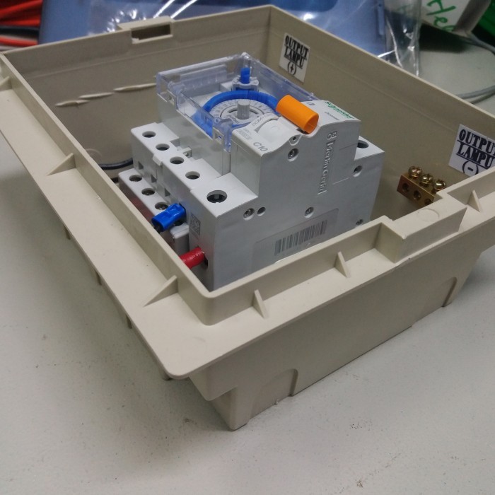 Panel Timer Theben/Panel Otomatis Lampu/Panel Lampu Otomatis 24Jam