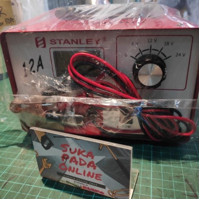 Charger aki stanley 12a