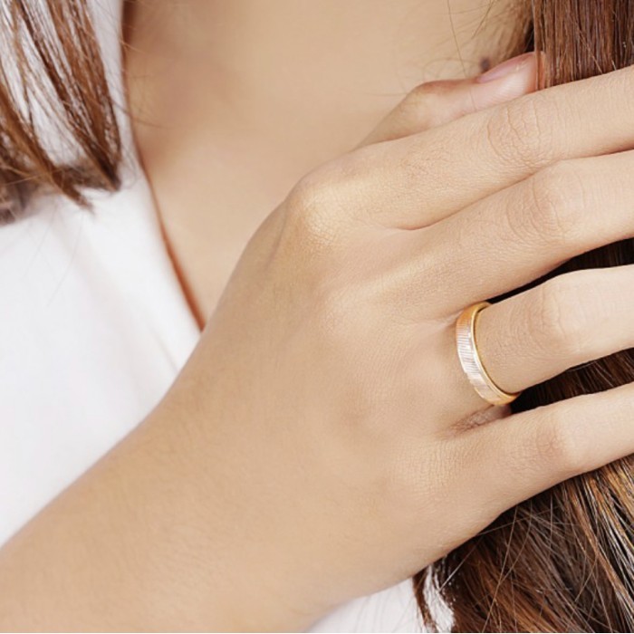 Cincin strip emas 23K couple/single Diamond Jewelry