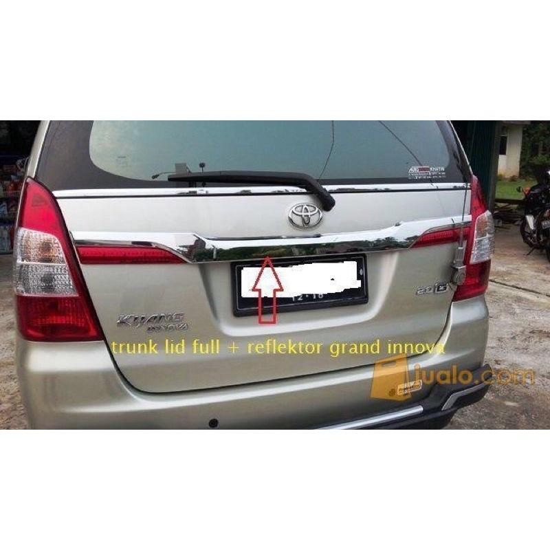 Trunklid + Reflektor Grand Innova 2004-2014