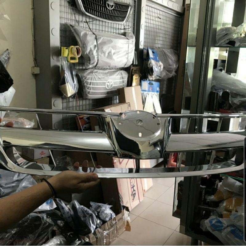 Grill Innova 2004 - 2007 Crome