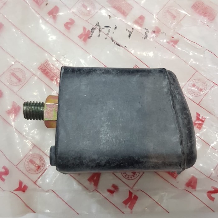 KARET STOPPER STOPER BANTALAN PINTU BAK BELAKANG L300 COLT LAMA T120