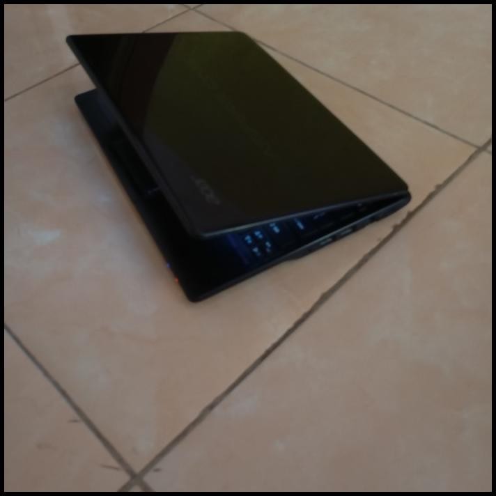 LAPTOP NETBOOK SECOND MURAH ACER 12 INCH SLIM RAM 4GB NORMAL SEMUA