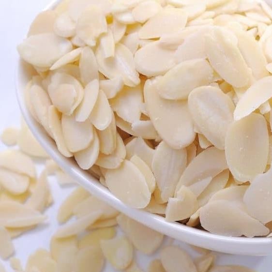 

Raw Sliced Almond 750 Gr (Irisan Almond Mentah) - LuckyBite