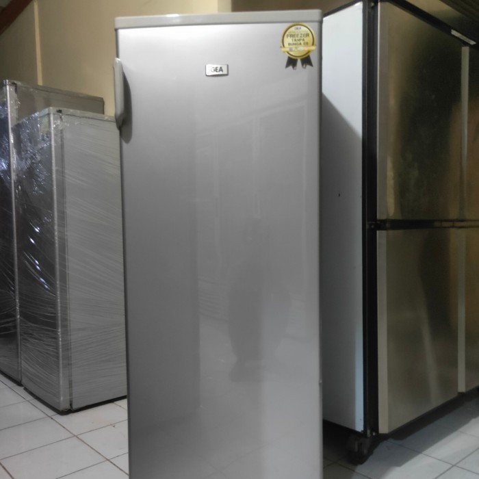 UPRIGHT FREEZER GEA GF-20/ FREEZER RAK