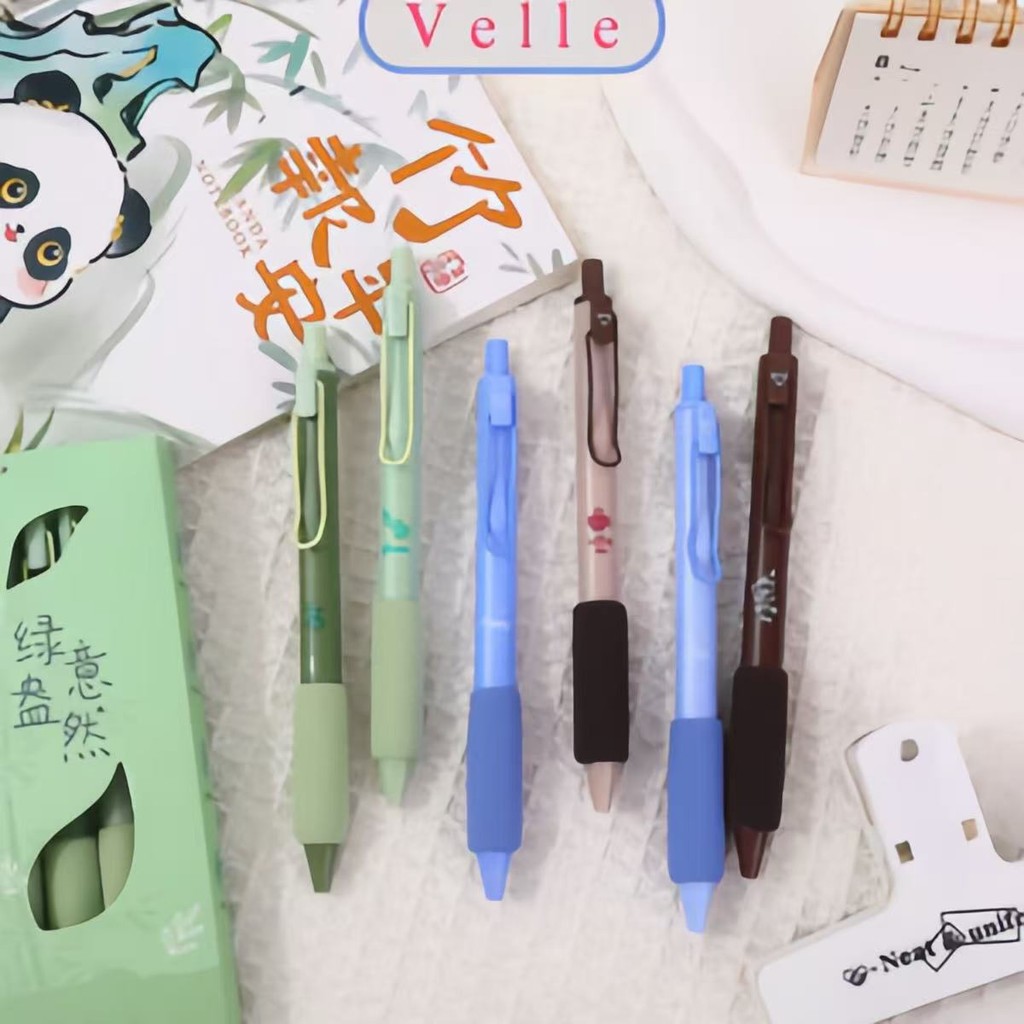 

VELLE Gel Pen 0.5MM 1 SET ISI 4 PCS Gel Pena/Pulpen Sekolah/Pulpen Aesthetic/Pulpen Pastel/Pulpen Tinta Hitam/Pulpen Cetek/Pena Netral