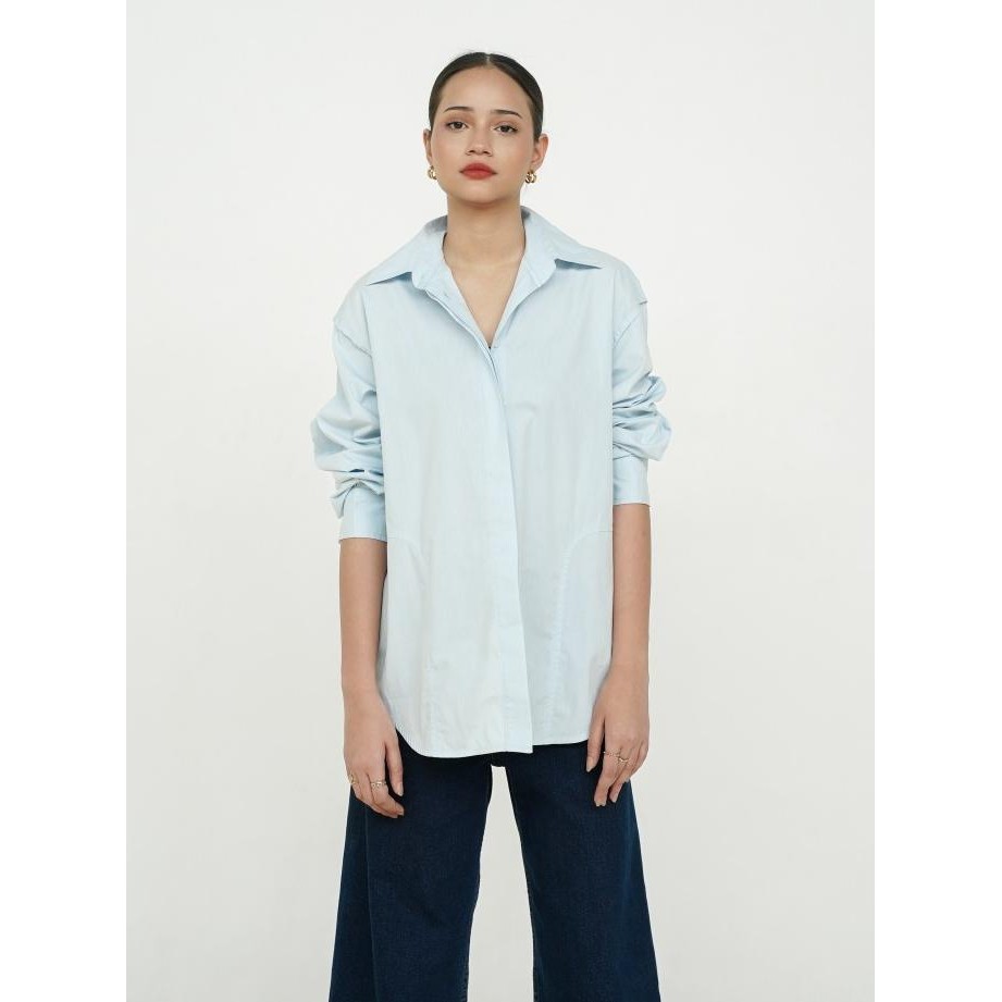 

BLUE- KAIAHATI - STOVIA CREASE SIDE OVERSIZED SHIRT BABY BLUE