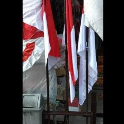 

TERMURAH - tempat tiang atau kayu bendera Indonesia merah putih 3 lubang