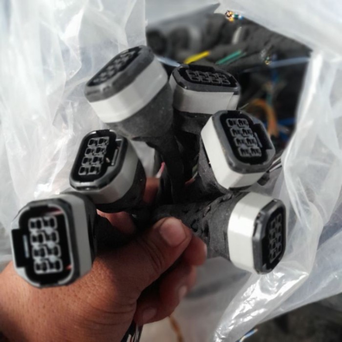 SOKET KABEL LAMPU DEPAN LED SUZUKI ERTIGA ORIGINAL PRODUK