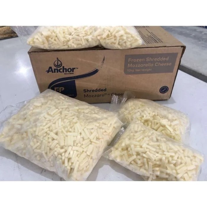 

ANCHOR MOZZARELLA CHEESE ECER 1KG SHEREDED/PARUT UNTUK TOPPING ATAU ISIAN PIZZA/SNACK DLL