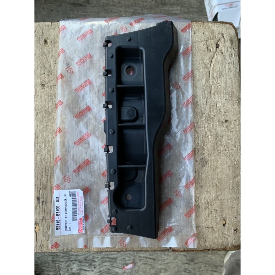 BRACKET BUMPER DEPAN DAIHATSU LUXIO