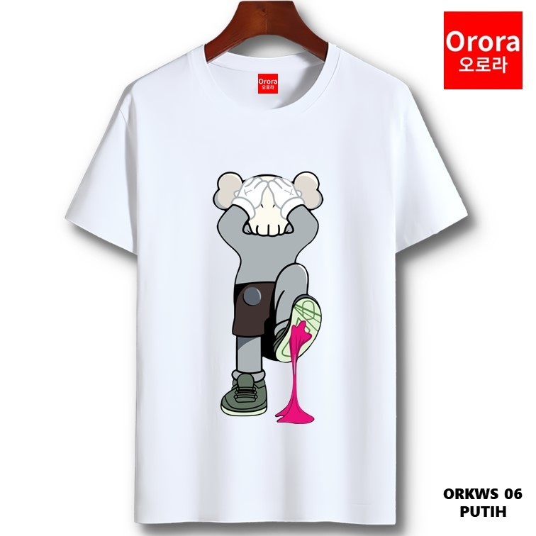 Orora Kaos Distro Kaws - Baju Atasan Sablon Pria Wanita Warna Hitam Putih Ukuran S M L XL XXL XXXL k