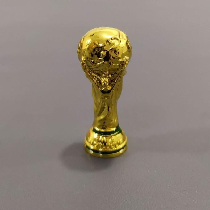 Figure Miniatur Trofi Piala Dunia