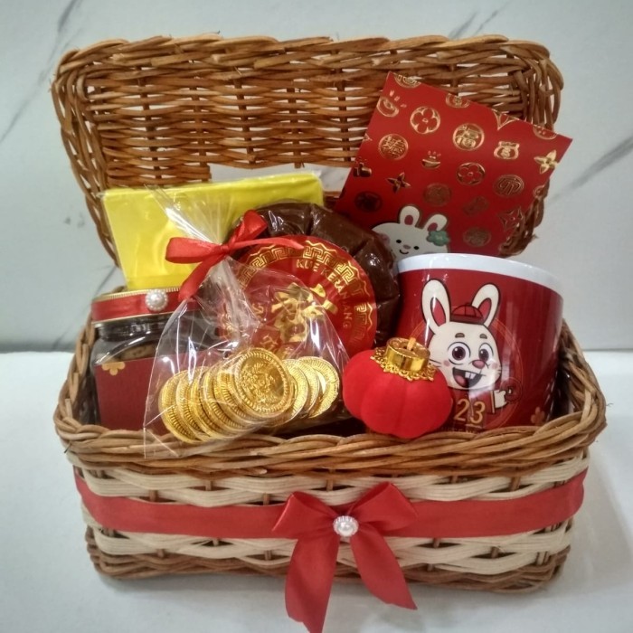 

Imlek hampers imlek premium/paket imlek chinese new year READY/hampers CNY Limited