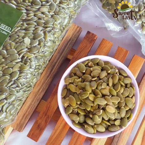 

Kk - Pumpkin seeds/ Biji Labu Mentah - Roasted Pumpkin seeds/ Biji Labu Panggang Matang 1000 gr