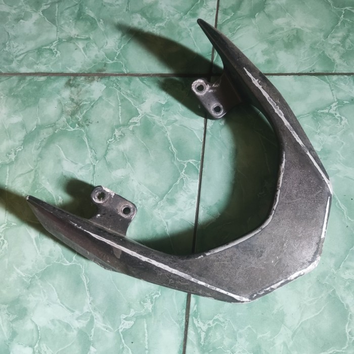 Sari Begel Behel Pegangan Belakang Honda Blade New Original Ori New