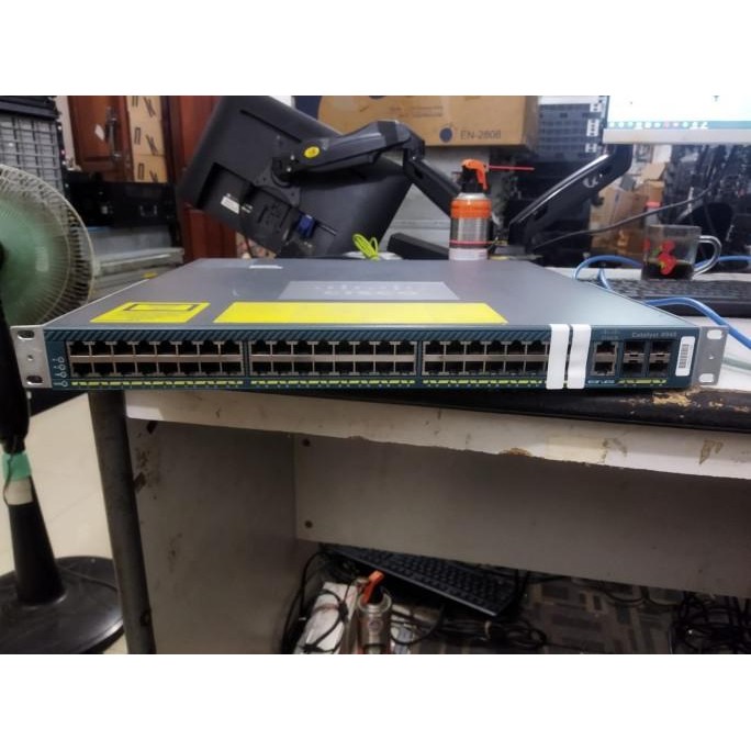 Switch Cisco Catalyst 4948 WS-C4948-E V10 48 Port Managed Gigabit