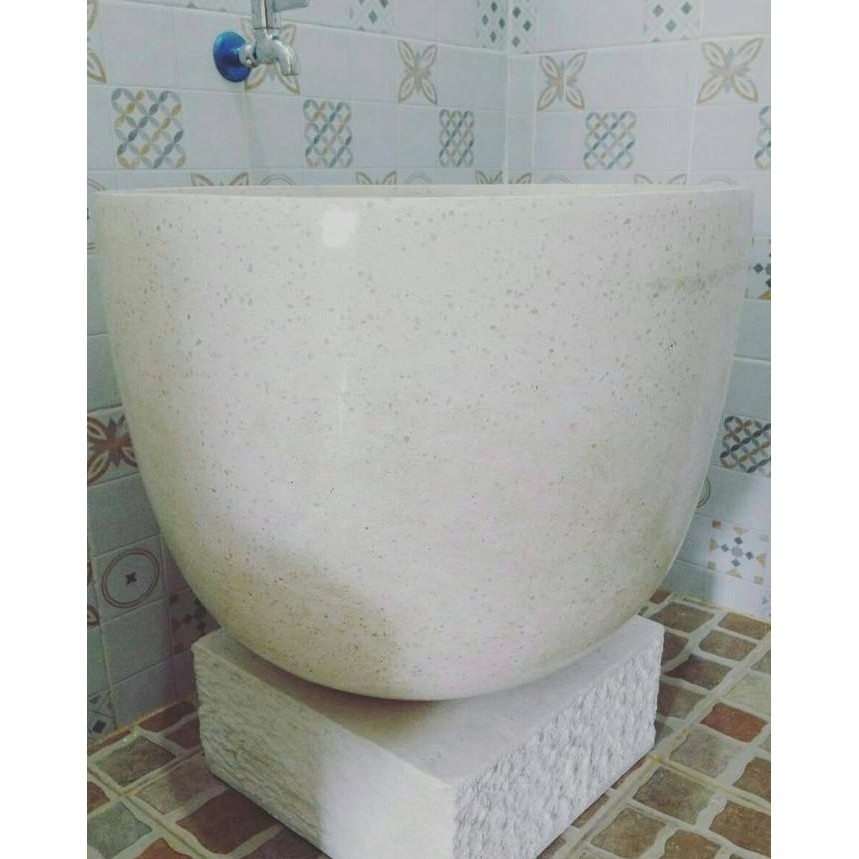 Miliki Gentong Air Kamar Mandi Tradisonal