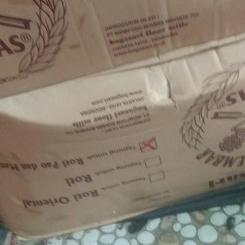 

Tepung Teru Cara Embar Ema Pao Mantao 5 G. Goje Grab Only