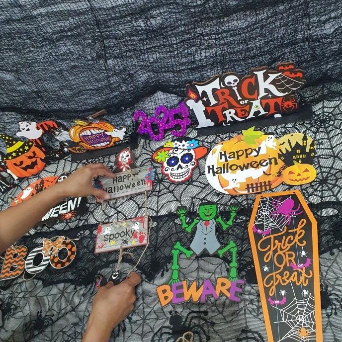 

Sale! Halloween Boo Pumpkin Gantungan Kayu