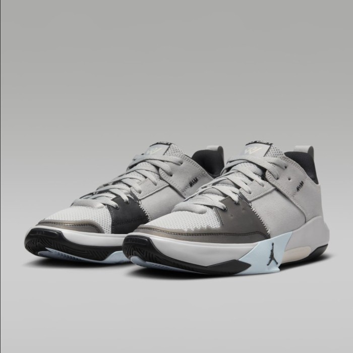 Sepatu Basket Jordan Westbrook One Take 5 PF Paris Grey Fog HF0452-001