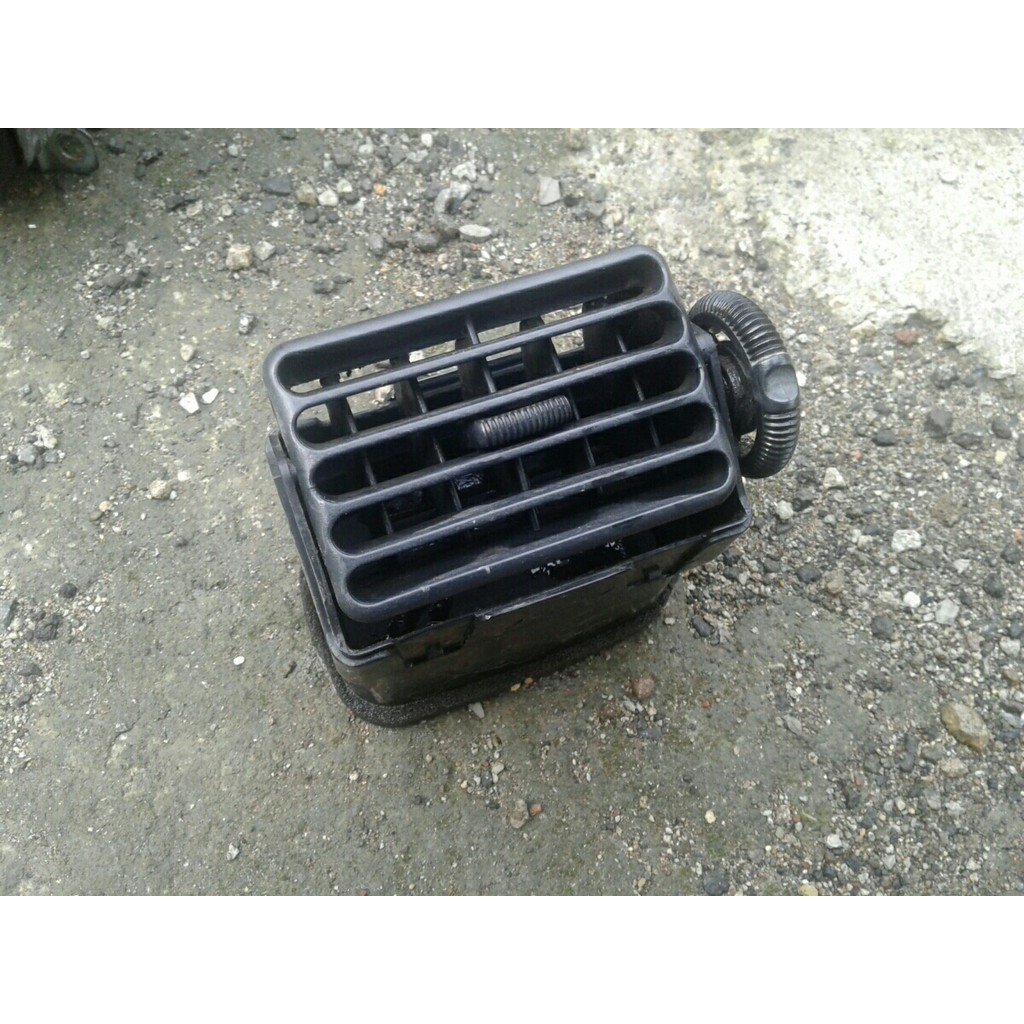 kisi grill ac kanan toyota corolla all new  ae111