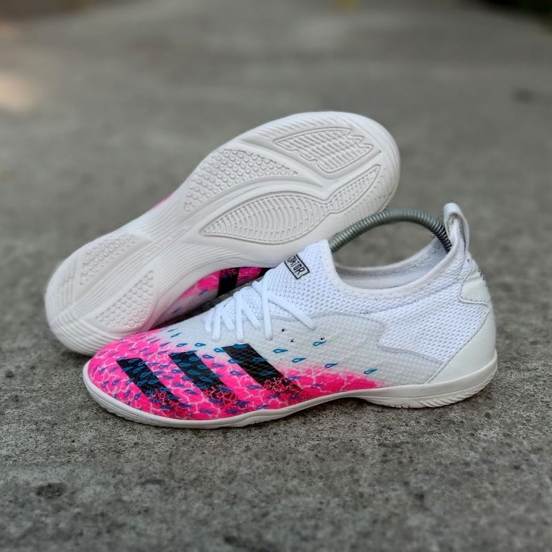 Terbaru Sepatu Futsal Boot Adidas Predator Putih Pink Free Kaoskaki