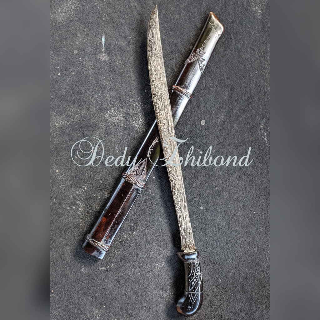 Pedang Pusaka Sabet Sepuh TUS Tri Pamor Batu Lapak Wos Wutah Ombak Segoro Tangguh Mataram LANGKA IST