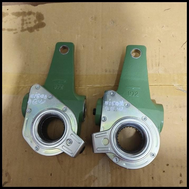 

BEST DEAL PAHA AYAM / SLACK ADJUSTER GIGA BARU GIGA CHAMBER 240/285 !!!!!