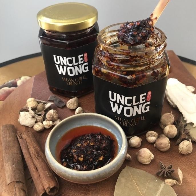 

Chilli oil cabe krispy Uncle Wong 190 gr vegan best chili crunch AM99