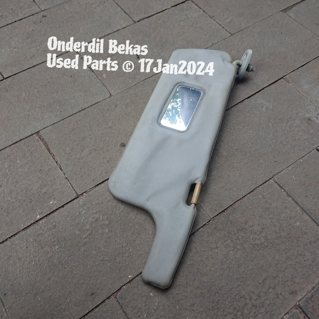 SUNVISOR  kiri mazda 323 familia