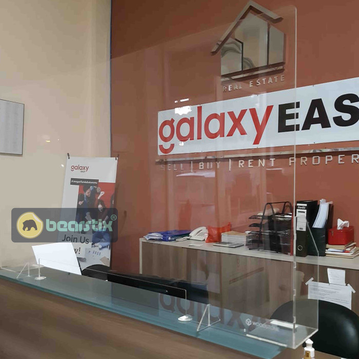 TERBARU Sekat Akrilik Kasir Pembatas Meja Etalase Apotik Kantor Table Divider