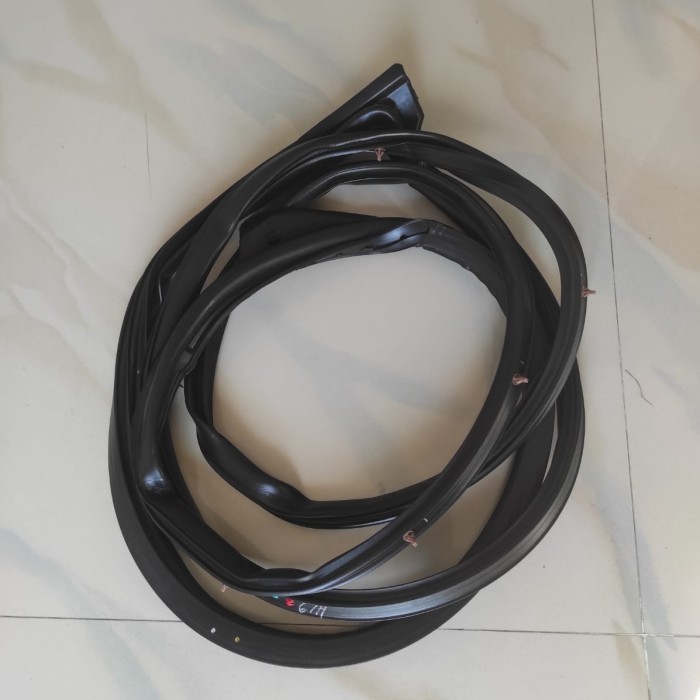 ] Karet balon pintu mobil Avanza/Xenia lama 2010