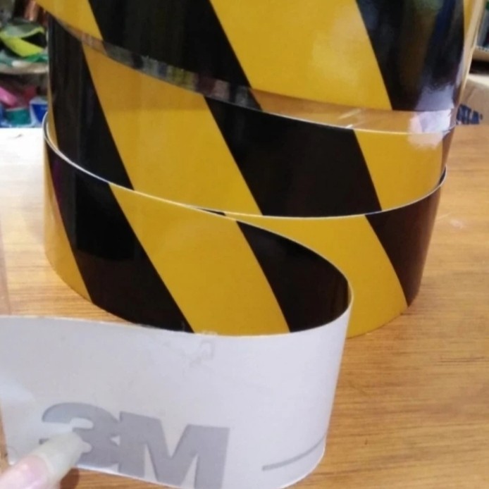 

PROMO! Sticker 3m 610 Yellow-Black Ukuran 5cm x 45M Scotchlite Reflektor