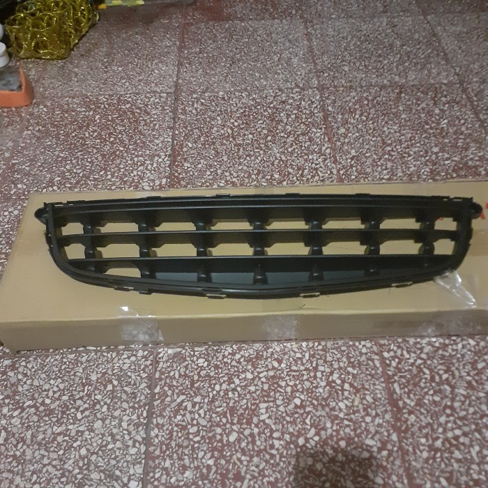 grill bemper depan bagian bawah suzuki new splash