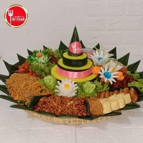 

Bundling Tumpeng Dan Kue Tampah/ Tumpeng Nasi Kuning/Kue Tampah Terbaru 100 % Original