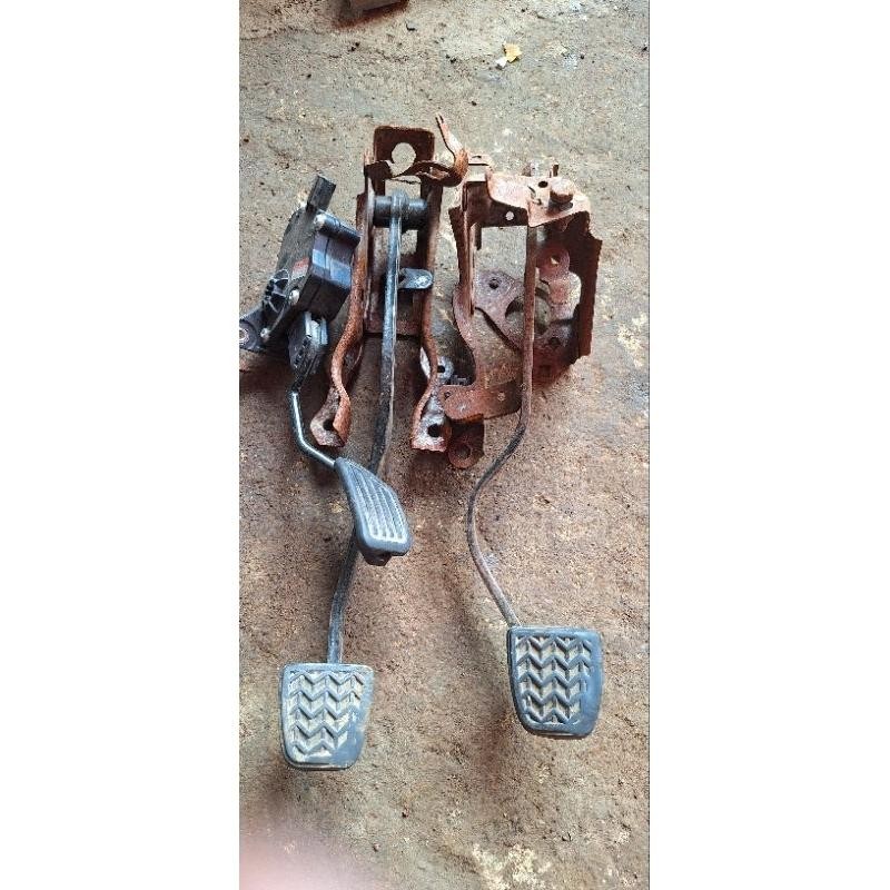 Pedal Gas Set Vios Gen 3