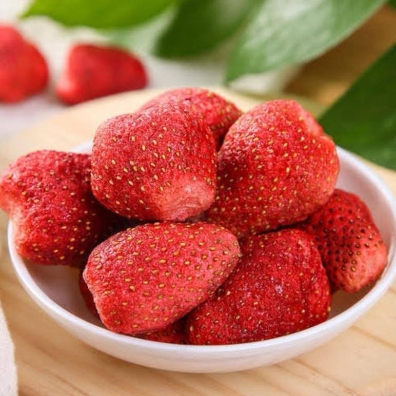

Freeze Dried Strawberry - Snack Buah Kering Stroberi Pum 50gram