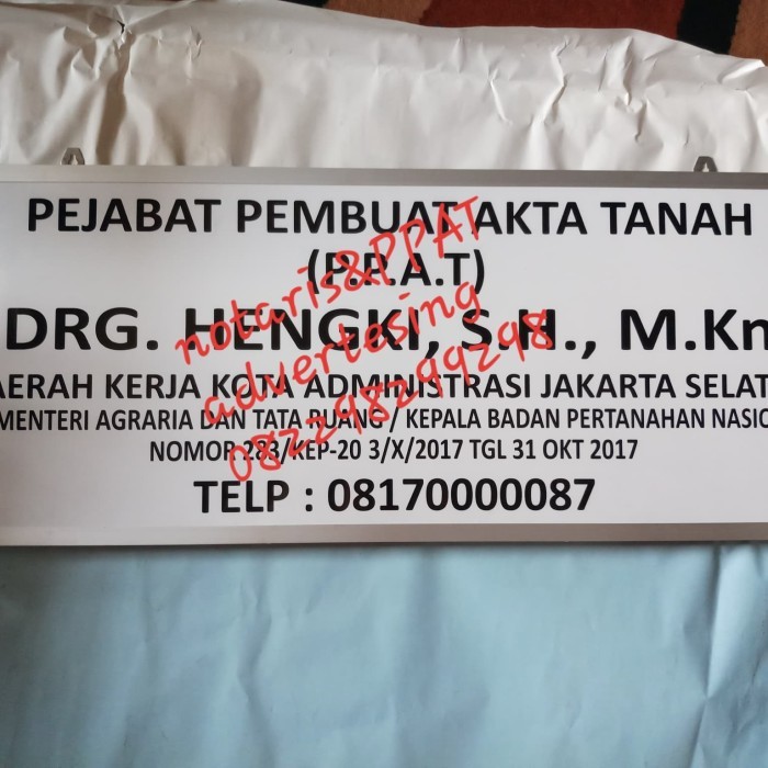 

Papan nama Notaris&PPAT