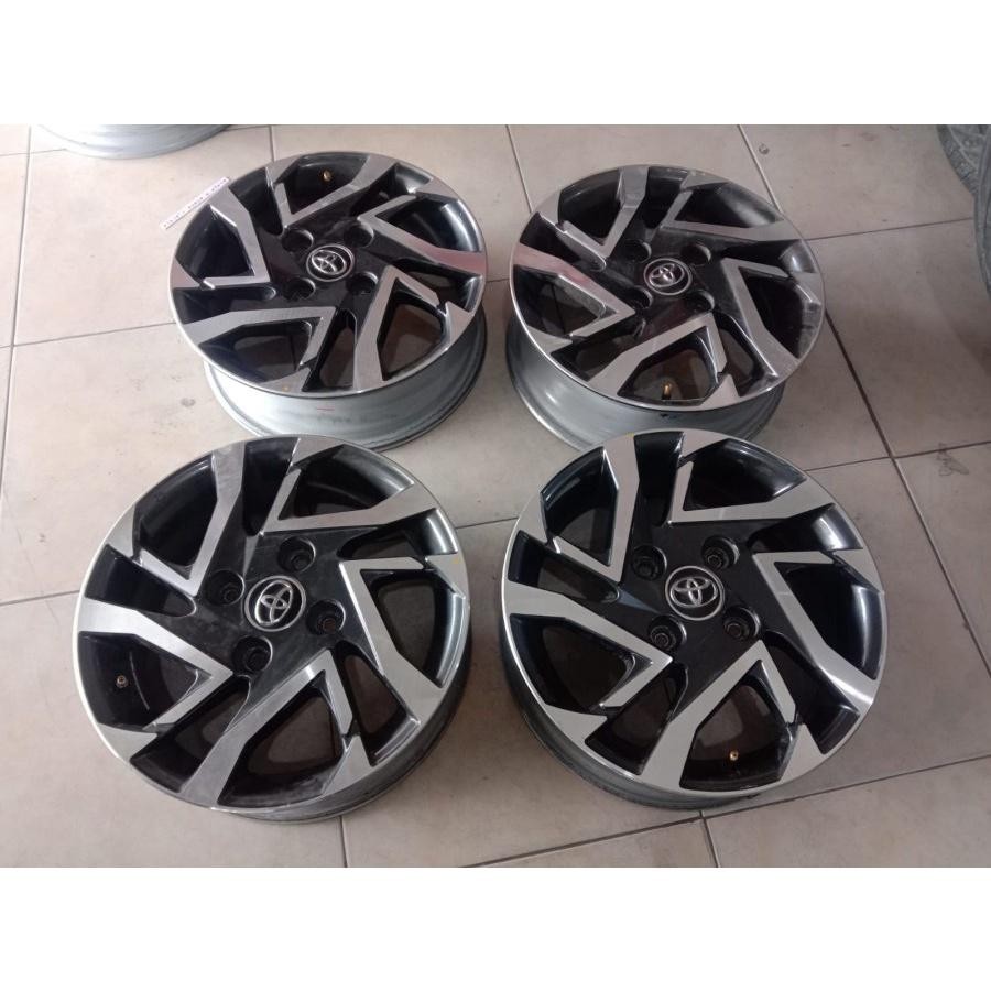 Velg Mobil Copotan Avanza Veloz Ring 15 Lubang 4