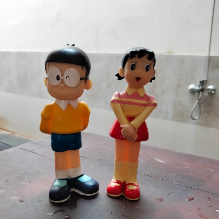 [ARC] action figure Doraemon Nobita dan Shizuka
