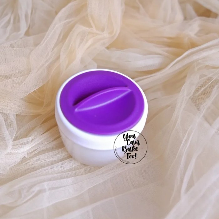 

Anti stick powder puff (utk masukin tepung biar ga kebanyakan pakenya)