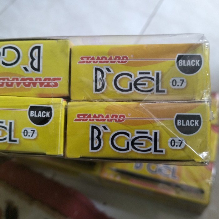 

Pulpen Standard B'Gel 0.7 Harga Satu Lusin