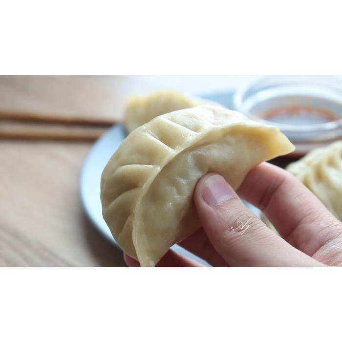 

DONGWON PANGSIT DAGING BABI & SAYURAN 500GR WATER DUMPLING KOREA